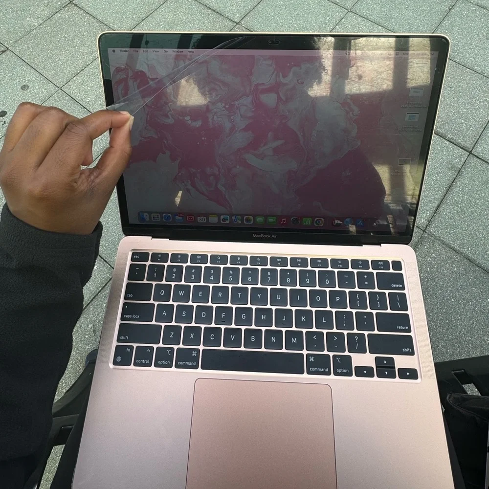 Apple Macbook air late 2020 M1 Chip